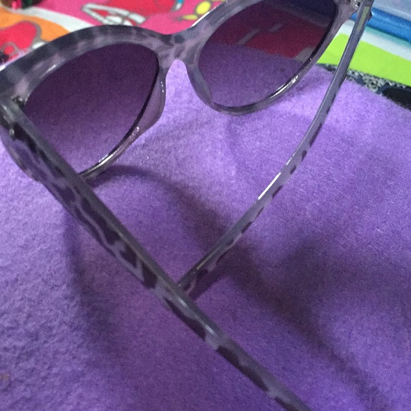 Cat eye sunglasses - Picture 3 of 4
